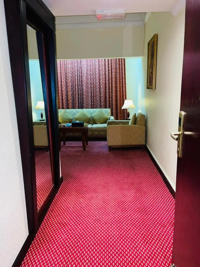 Claridge Hotel Dubai 3*,